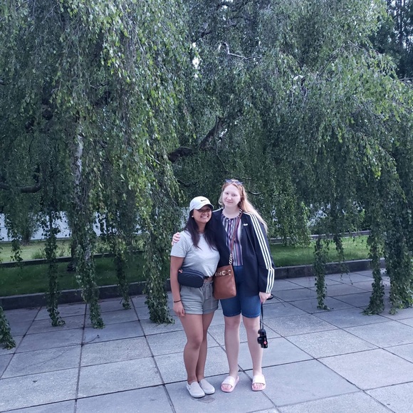 Meet your Posher, Monica - Picture 1 of 1